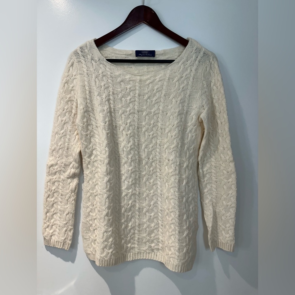 100% Mongolian Cashmere cable knit sweater in cream/off white—SO soft! XS/S